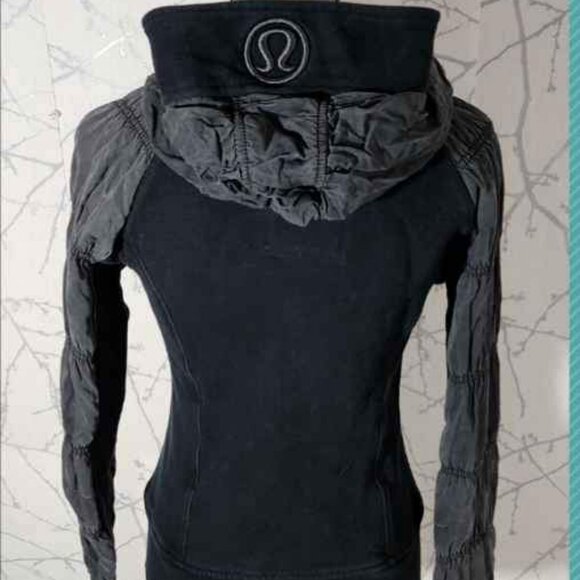 ULTRA RARE LULULEMON Limited Edition Scuba Ruched Black Hoodie - Picture 2 of 5